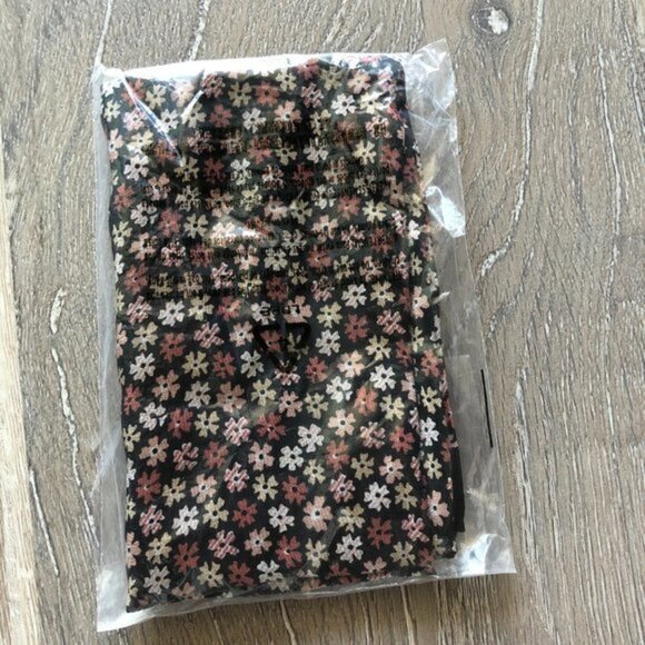 🌸NWOT Madewell Silk Bandana flower black - Picture 2 of 4
